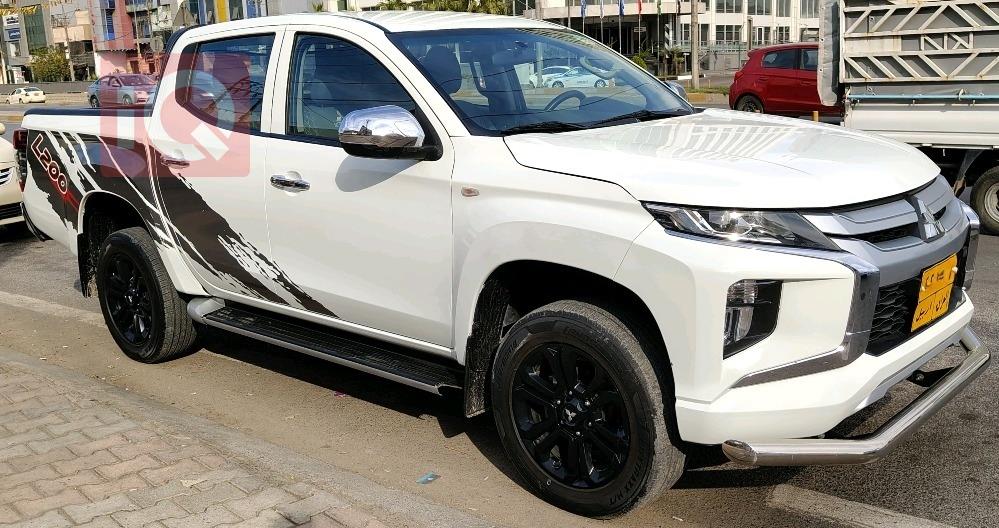 میتسوبیشی L200